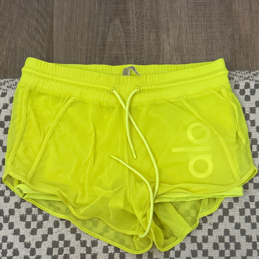 ALO Yoga Women's Vibrant Lime Athletic Shorts